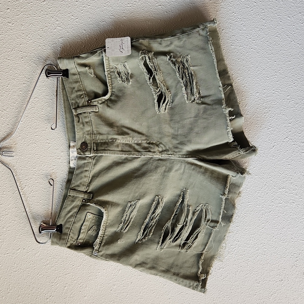 FREE PEOPLE Maggie Midrise Distressed Denim Shorts Army Green NWT Size 31